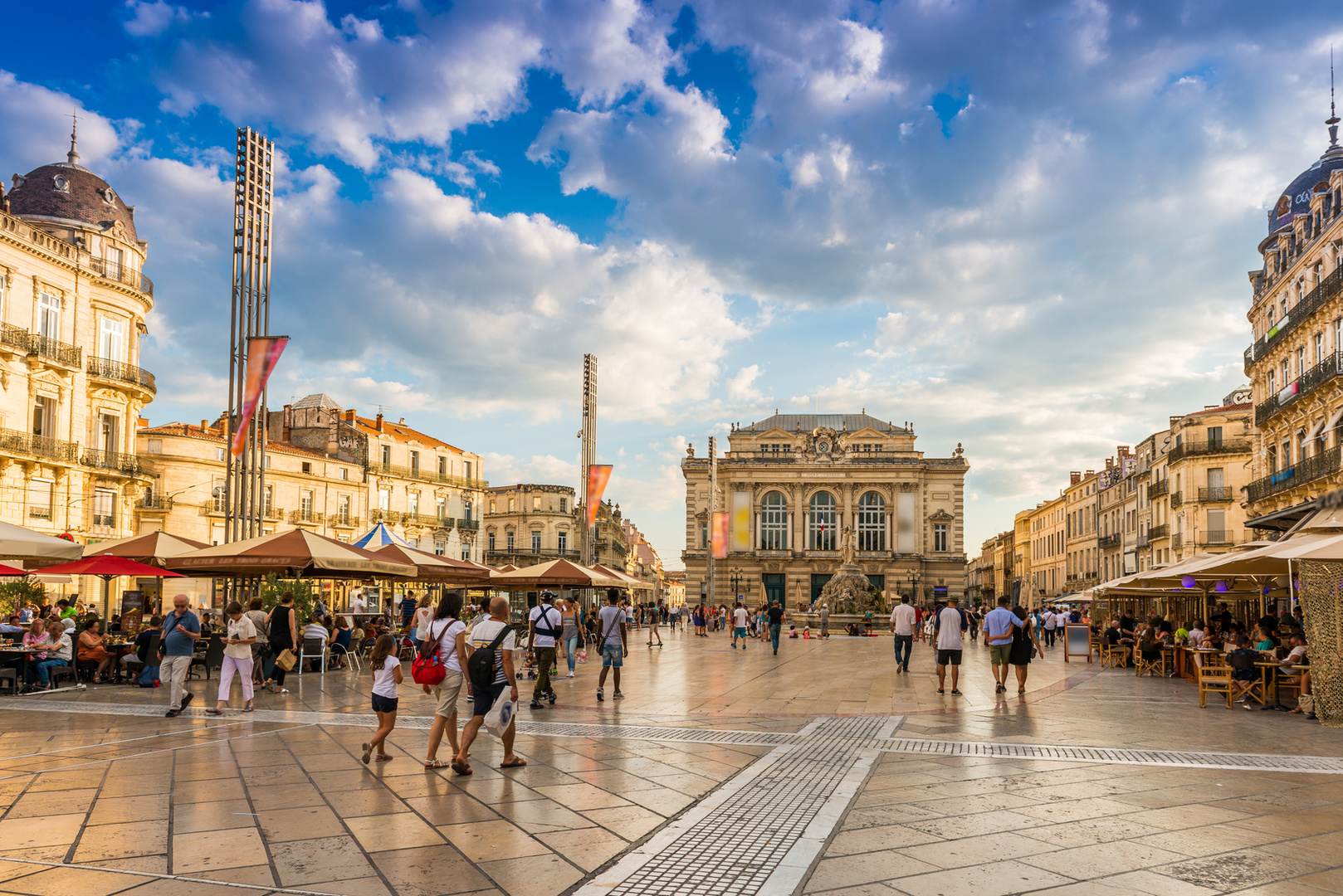 Montpellier – L’Œuf – Place De La Comédie Et Fontaine Des Trois Grâces – Carte Ou Document Ancien